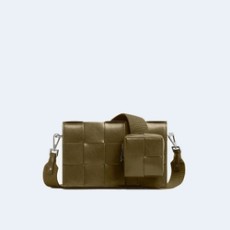 보테가 베네타 스트랩 카세트 백 카키